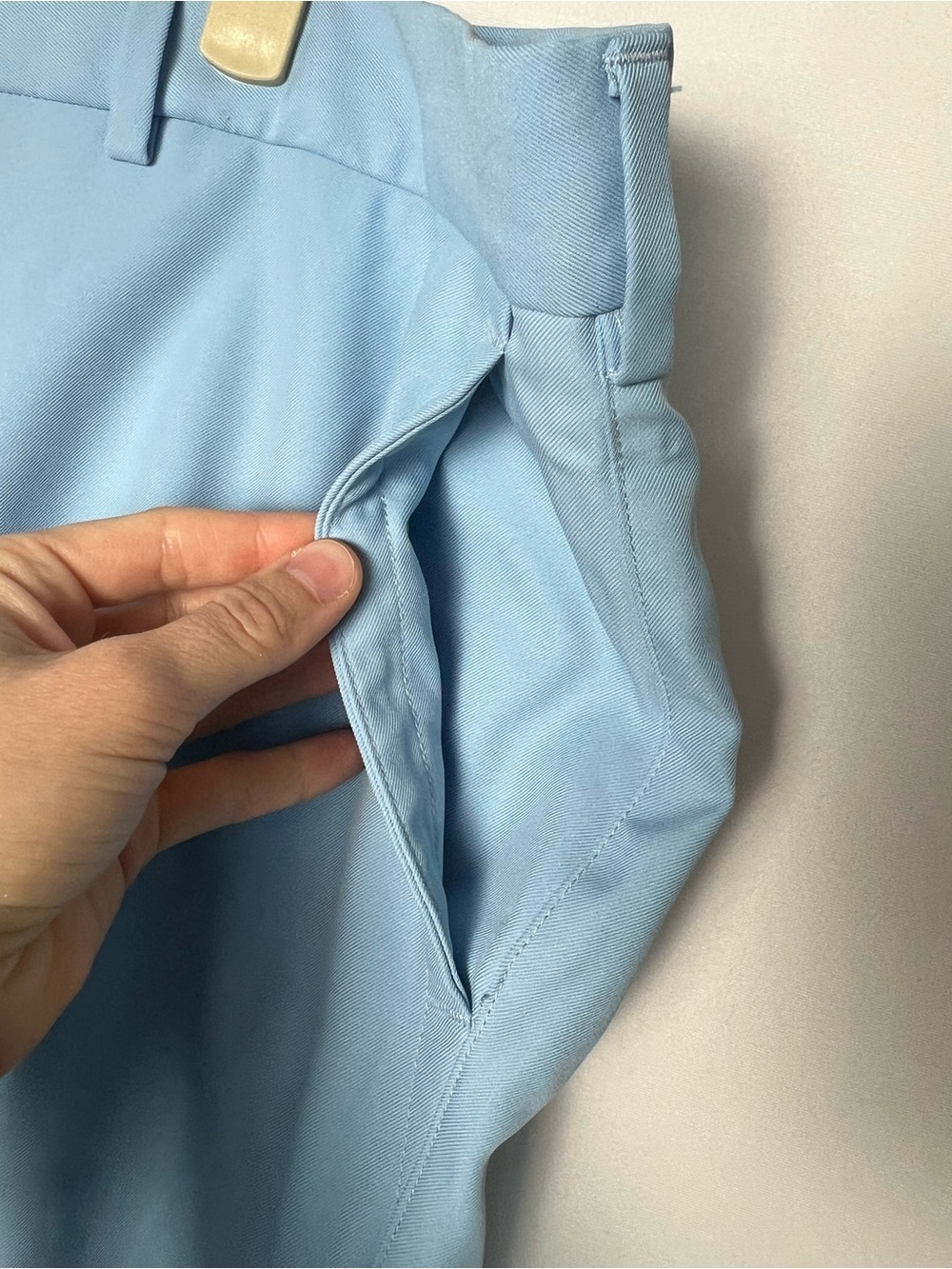 Peter Millar Crown Men’s Light Blue Performance Shorts Size 42 Golf Casual - Picture 2 of 15